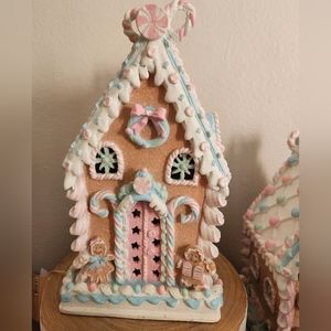 Big Pastel Gingerbread House With Lights 14.2"